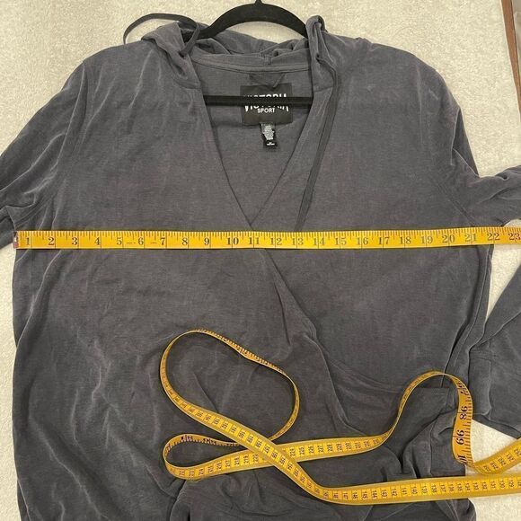 Victoria Secret Sport Hooded Long Sleeves Wrap Style Top.Size M - Picture 14 of 15